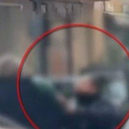 «Ρινγκ» η Κυψέλη: Νταής οδηγός επιτέθηκε σε γυναίκα, όταν του ζήτησε να κάνει όπισθεν - Δείτε βίντεο