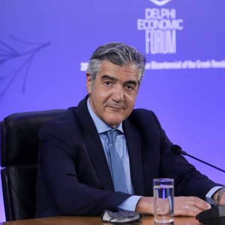 Ένας διακεκριμένος τεχνοκράτης επικεφαλής Διεθνών Σχέσεων των εμπόρων