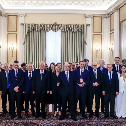 Ορκίστηκαν οι νέοι υπουργοί και υφυπουργοί μετά τον ανασχηματισμό