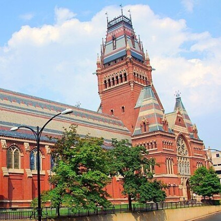 Μπλόκο του Τραμπ στο Χάρβαρντ: Βάζει τέλος στη φοίτηση ξένων σπουδαστών