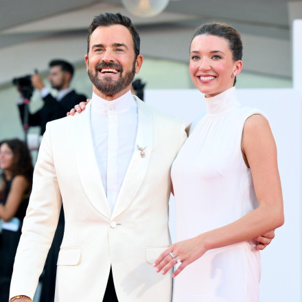 Τζάστιν Θερού: Ο πρώην σύζυγος της Άνιστον περιμένει το πρώτο του παιδί - Έγκυος η Νικόλ Μπράιντον