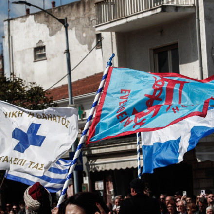 Πώς γιορτάζεται η 25η Μαρτίου σε κάθε γωνιά της Ελλάδας - Τοπικά ήθη και έθιμα