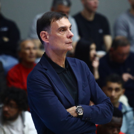 Μπαρτζώκας: «Θα παίξουν Βιλντόζα και Μιλουτίνοφ με Ερυθρό Αστέρα» [vid]