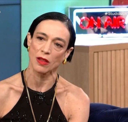 Έλενα Τοπαλίδου: «Ζητιάνευα την αποδοχή στο βλέμμα των ανθρώπων - Είδα τον τρόμο στα μάτια» Έλενα Τοπαλίδου: «Ζητιάνευα την αποδοχή στο βλέμμα των ανθρώπων - Είδα τον τρόμο στα μάτια»