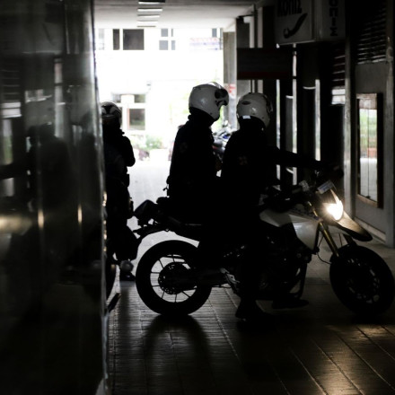 Βίντεο ντοκουμέντο από τη δράση σκληρών συμμοριών που μπουκάρουν σε σπίτια στα Γλυκά Νερά