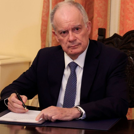 Τασούλας για Πετρούνια: «Η αφοσίωσή του αποτελεί πηγή υπερηφάνειας και έμπνευσης για όλους μας»