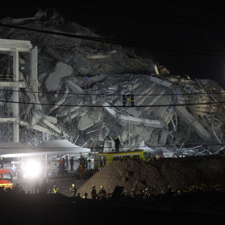 Εφιάλτης στη Μιανμάρ: Εκατόμβη νεκρών από τον ισχυρό σεισμό, «Ξεθάβουμε ανθρώπους με γυμνά χέρια»