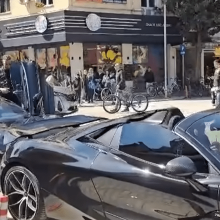 Αλέξανδρος Πασχαλάκης: Βόλτα στα Τρίκαλα με εντυπωσιακό super car [Vid]