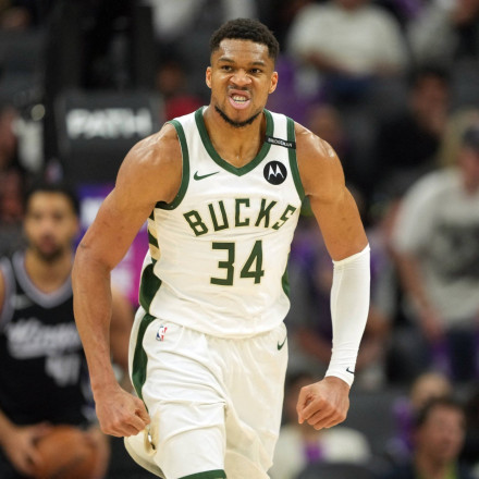 Αντετοκούνμπο: «Πρέπει να κοιτάξουμε πώς μπορούμε να γίνουμε καλύτεροι» [Vid]