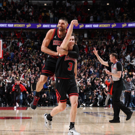 ΝΒΑ: Πήραν την ματσάρα με buzzer-beater του Γκίντι από το κέντρο οι Μπουλς [vid]