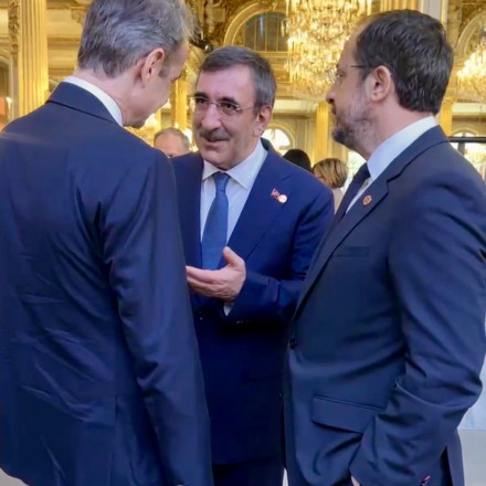 Παρίσι: Συνάντηση Μητσοτάκη με Χριστοδουλίδη και τον Αντιπρόεδρο της Τουρκίας