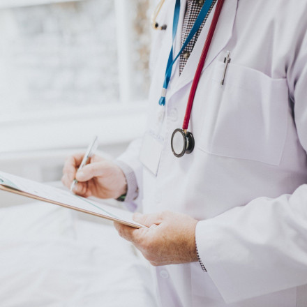 Ιατρικός Σύλλογος Αθηνών: Αίτημα αναβολής σε νέους γιατρούς λόγω ειδικότητας