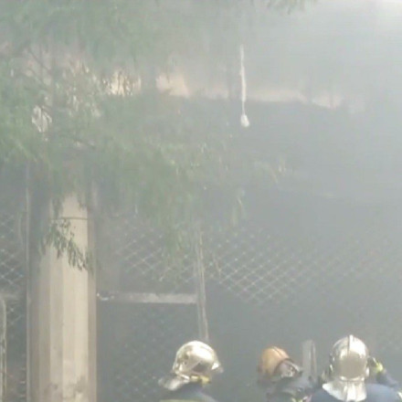 Φωτιά σε κτήριο στο κέντρο της Αθήνας