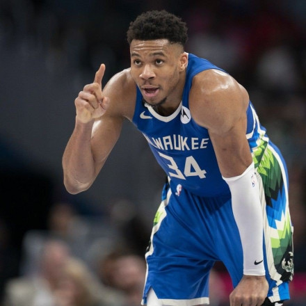 Γιάννης Αντετοκούνμπο: Ντουέτο με τον Αντώνη Ρέμο