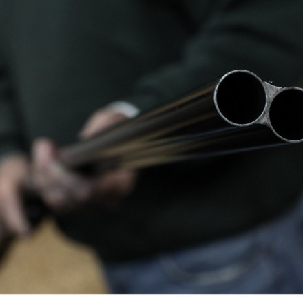 50χρονος απείλησε με καραμπίνα γυναίκα οδηγό ταξί και της ζήτησε ερωτική συνεύρεση