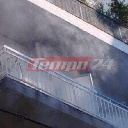 Πάτρα: Μεγάλη κινητοποίηση της Πυροσβεστικής για φωτιά στο κέντρο της πόλης [vid]