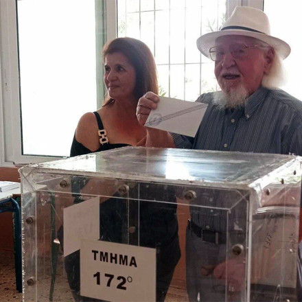 Εκλογές 25ης Ιουνίου - Βόλος: 99χρονος ψηφοφόρος ζήτησε να τον βγάλουν φωτογραφία - «Μπορεί να είναι η τελευταία φορά που ψηφίζω»