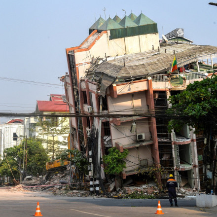Τραγωδία δίχως τέλος: Τουλάχιστον 3.300 νεκροί στη Μιανμάρ από τον ισχυρό σεισμό