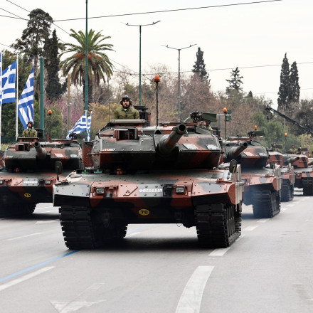 Εξοπλιστικά: Επίσημο αίτημα της Ελλάδας για την ενεργοποίηση της ρήτρας διαφυγής
