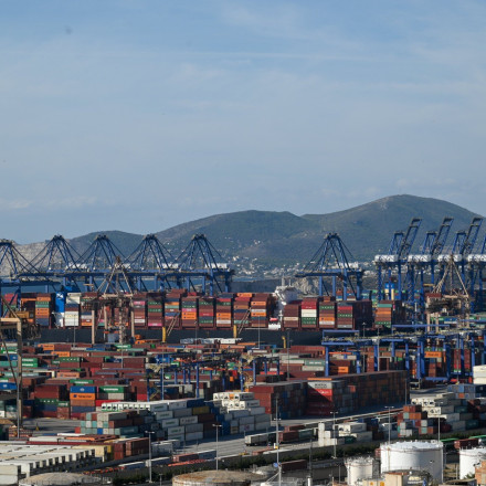 «Λαβράκι» από αστυνομικούς στο λιμάνι Πειραιά - Βρήκαν κοντέινερ γεμάτο με κάνναβη