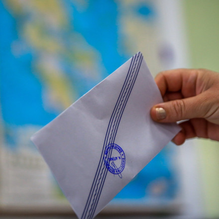 Β μέρος της δημοσκόπησης Marc: Κυβέρνηση συνεργασίας 4 κομμάτων «ψηφίζει» σχεδόν ένας στους τρεις