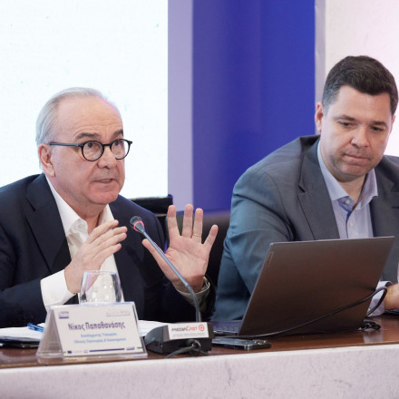 Ο επίμονος κύριος Παπαθανάσης