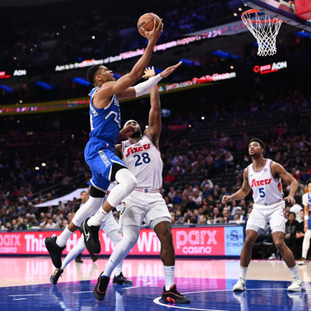 Σίξερς - Μπακς 113-126: Έγραψε ιστορία με απίστευτο triple double ο Αντετοκούνμπο [Vid]