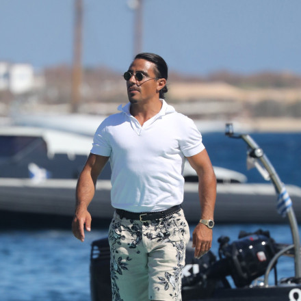 Ο «Salt Bae» ξαναχτυπά: Ετοιμάζει νέο εστιατόριο στην Αθήνα - Πότε θα ανοίξει τις πύλες του