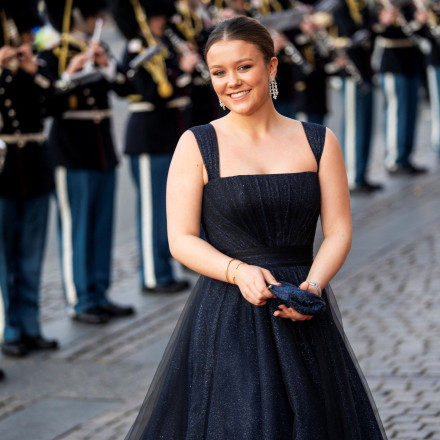 Και επίσημα στον βασιλικό κόσμο η πριγκίπισσα Ιζαμπέλα της Δανίας: Φόρεσε την πρώτη τιάρα