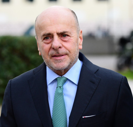Με παρουσία Αλαφούζου η επίσημη παρουσίαση του Ράφα Μπενίτεθ το Σάββατο στο Κορωπί Με παρουσία Αλαφούζου η επίσημη παρουσίαση του Ράφα Μπενίτεθ το Σάββατο στο Κορωπί