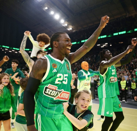Euroleague: Η τελική βαθμολογία μετά τη νίκη του Παναθηναϊκού επί του Ερυθρού Αστέρα Euroleague: Η τελική βαθμολογία μετά τη νίκη του Παναθηναϊκού επί του Ερυθρού Αστέρα
