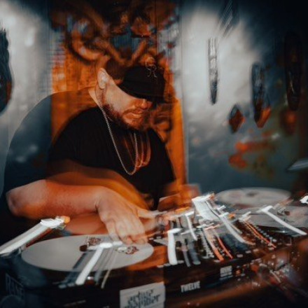 Hip Hop Heads DJ Sets στο L’Ovelha Negra: Η Golden Era του Hip Hop ζωντανεύει ξανά κάθε Τρίτη