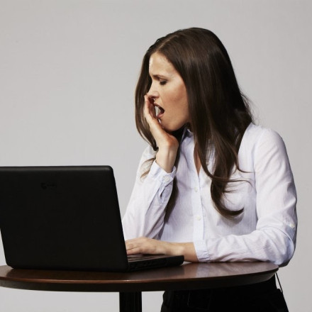 SOS από τους ειδικούς: Η υπνηλία κρύβει κινδύνους για την υγεία και μειωμένη ποιότητα ζωής