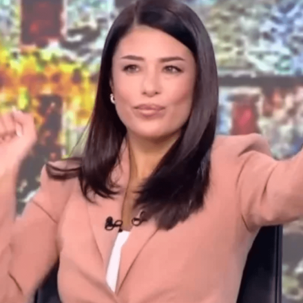 «Απεταξάμην τον Τραμπ» από την Λατινοπούλου