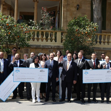 Ο Sir Στέλιος Χατζηιωάννου βράβευσε τους νικητές των  “Stelios Bi - Communal Awards” στην Κύπρο