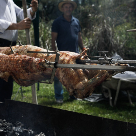 Τί να κάνω με το αρνί, που περίσσεψε το Πάσχα; Συνταγή για χωριάτικο σάντουιτς - μούρλια!