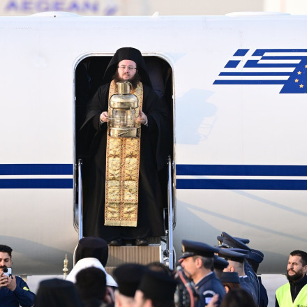 ΥΠΕΞ: Θα φέρουμε το Άγιο Φως - Το Status Quo πρέπει να είναι απολύτως σεβαστό