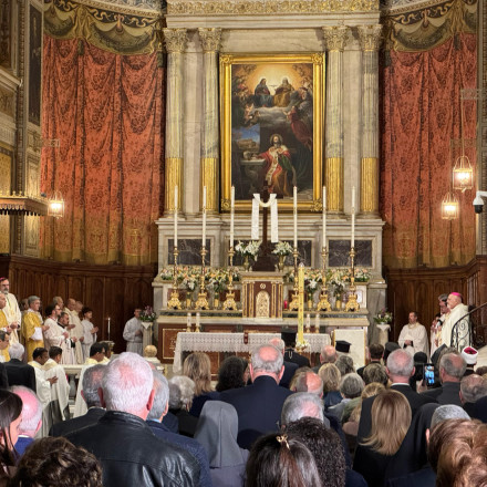 Πάπας Φραγκίσκος: Επιμνημόσυνη δέηση στη Μητρόπολη των Καθολικών στην Αθήνα