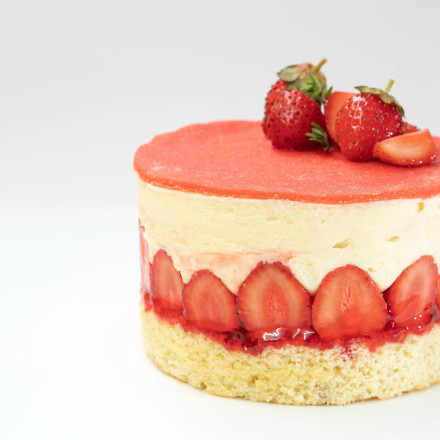 Φρεζιέ - γίγας: Ζαχαροπλαστείο στο Παρίσι έφτιαξε τούρτα μήκους 120 μέτρων και έκανε ρεκόρ Γκίνες