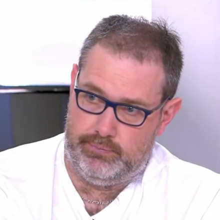 Ο Πιερ ταξιδεύει στις Βρυξέλλες για να πεθάνει - «Το Πάρκινσον μου πήρε πολλά, φυλακή το σώμα μου»