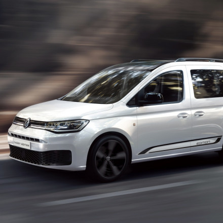 Διαθέσιμη η plug-in υβριδική έκδοση του Caddy Life