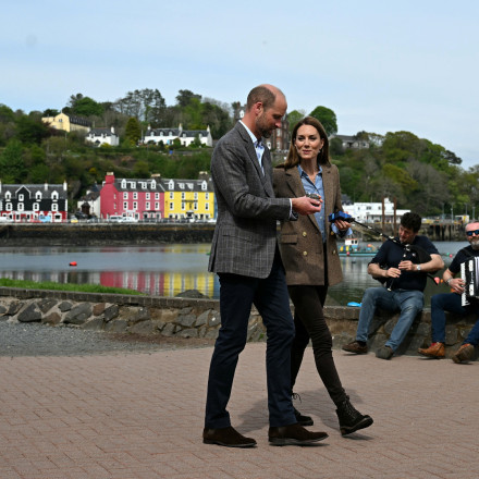 Κέιτ και Ουίλιαμ ζουν ξανά τον έρωτά τους: Η φωτογραφία από το ταξίδι όπου όλα ξεκίνησαν