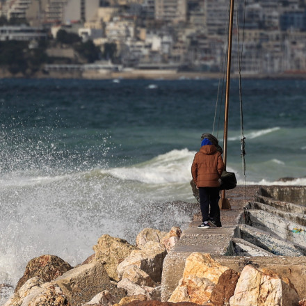 Στο έλεος της κακοκαιρίας η χώρα για δεύτερο 24ωρο - Πού έχει τεθεί σε ισχύ απαγορευτικό απόπλου
