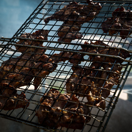 Ξεκοκαλίζοντας την Αθήνα: 9+1 κορυφαίες στάσεις για παϊδάκια