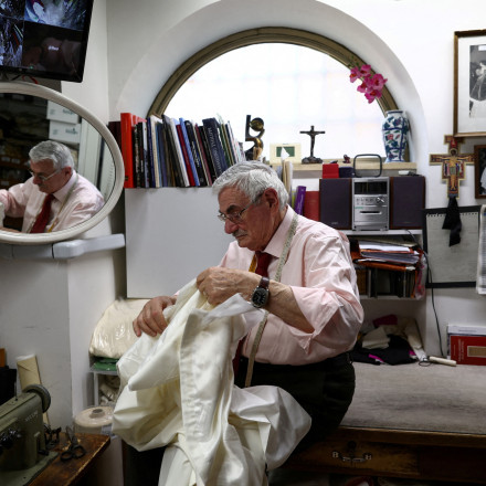 Σοκ πριν από το Κονκλάβιο: Το Βατικανό άλλαξε ράφτη για τον νέο Πάπα