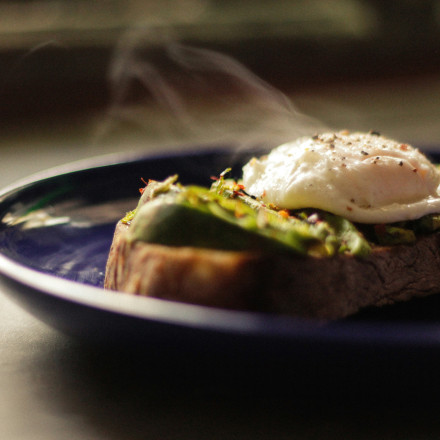 Ένας διαφορετικός τρόπος για να πετύχετε τέλεια αυγά ποσέ