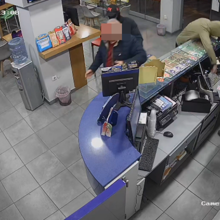 Βίντεο ντοκουμέντο από τη «δράση» συμμορίας που «ξάφριζε» καταστήματα στη Θεσσαλονίκη