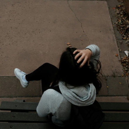 Ατελείωτος εφιάλτης για 39χρονη - Κατήγγειλε ομαδικό βιασμό και άγριο ξυλοδαρμό από τρεις άνδρες