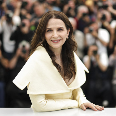 Η Ζιλιέτ Μπινός στην Ελλάδα: Συνάντηση με Μενδώνη για τα Ευρωπαϊκά Βραβεία Κινηματογράφου της Αθήνας