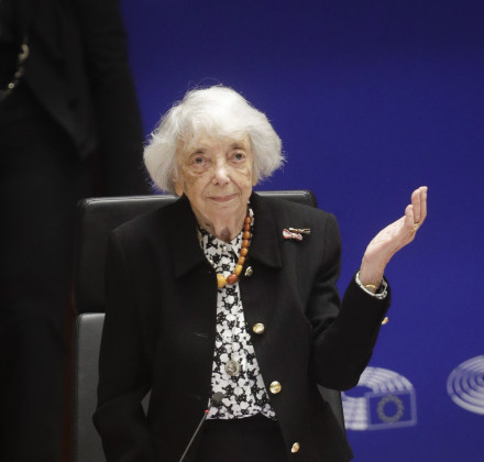 Πέθανε η Μάργκοτ Φριντλέντερ, από τις πιο γνωστές επιζήσασες του Ολοκαυτώματος Πέθανε η Μάργκοτ Φριντλέντερ, από τις πιο γνωστές επιζήσασες του Ολοκαυτώματος